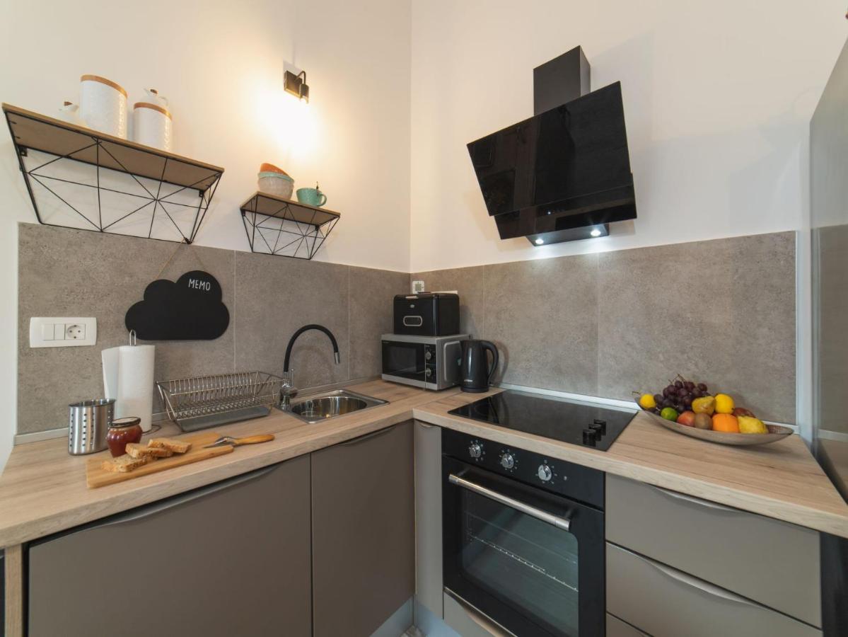 Apartment Fiora Каштела Экстерьер фото