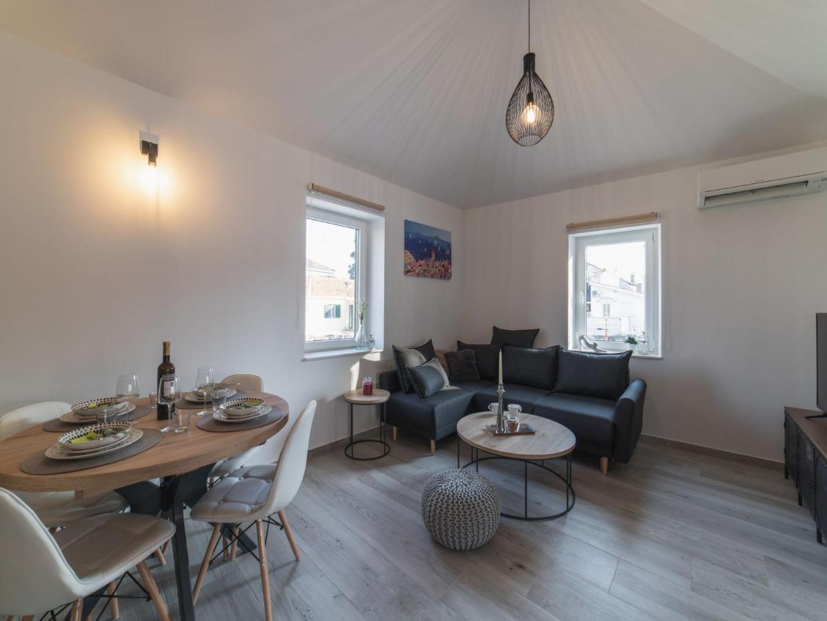Apartment Fiora Каштела Экстерьер фото