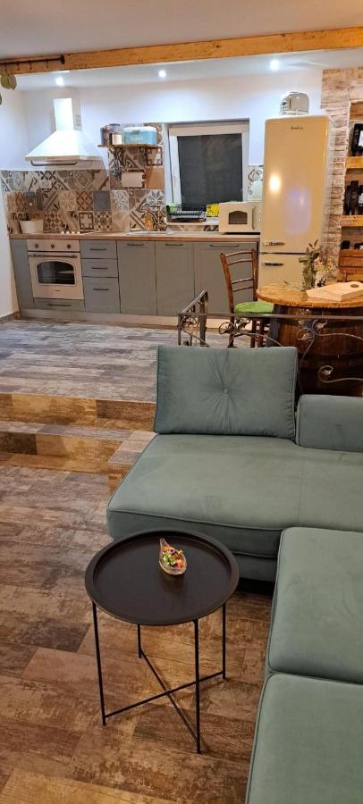 Apartment Fiora Каштела Экстерьер фото